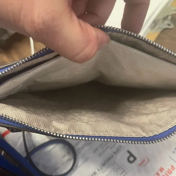 Michael Kors new with tags - Picture 14 of 16